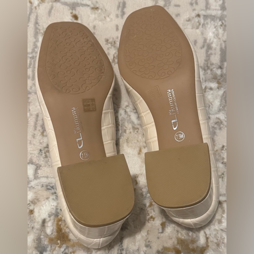 Chinese Laundry Big Ben Ivory Croc Pumps with Comfort Cushion - Picture 7 of 12